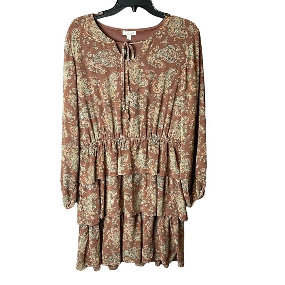 AVLN Studio Stitch Fix Dakota Paisley Dress L